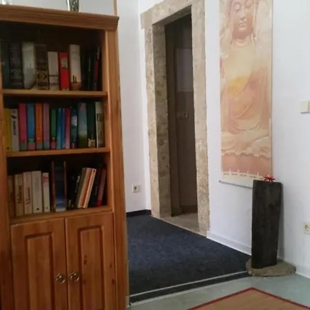 Haus Mit Den Blumen Appartement *