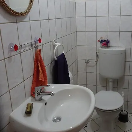 Haus Mit Den Blumen Appartement